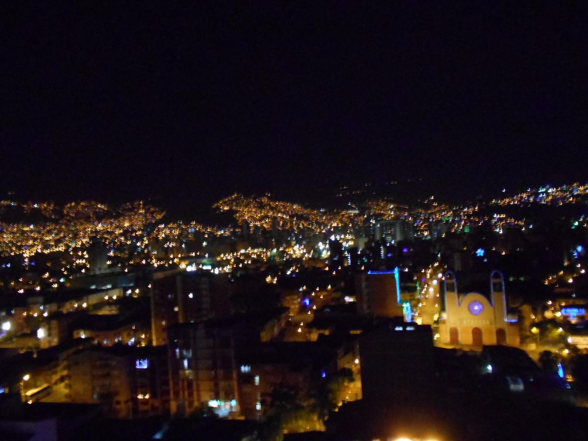 San Peter Suites Medellín Exteriör bild